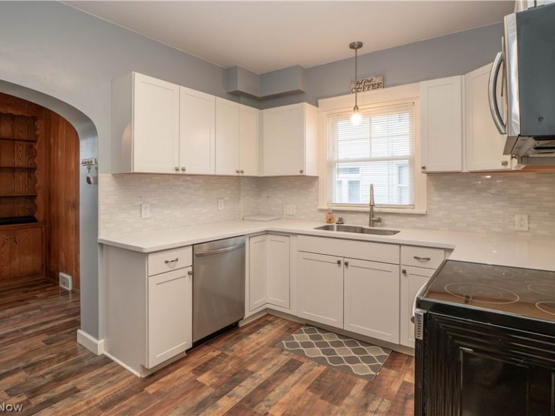 106 W Summit Street, Alliance, OH 44601 Photo 10