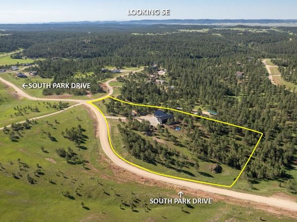 11969 South Park Drive, Custer, SD 57730