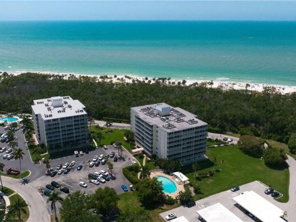 5 Bluebill AVE, Unit 308, NAPLES, FL 34108