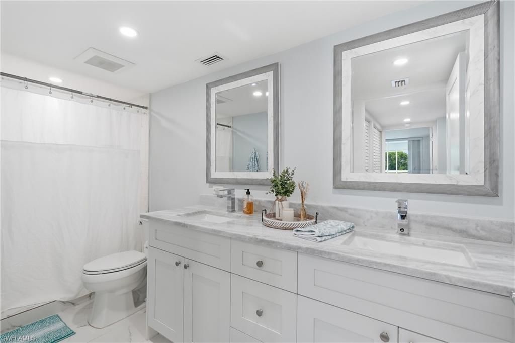 5 Bluebill Ave, Unit 308, Naples, FL 34108 Photo