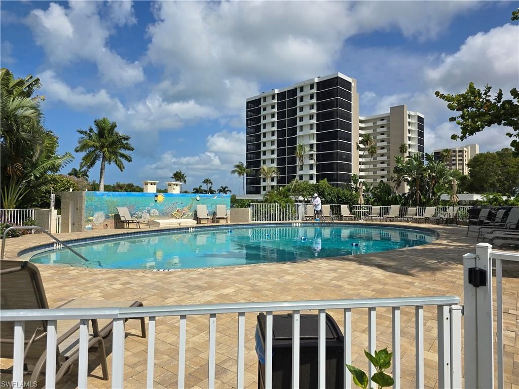 5 Bluebill Ave, Unit 308, Naples, FL 34108 Photo
