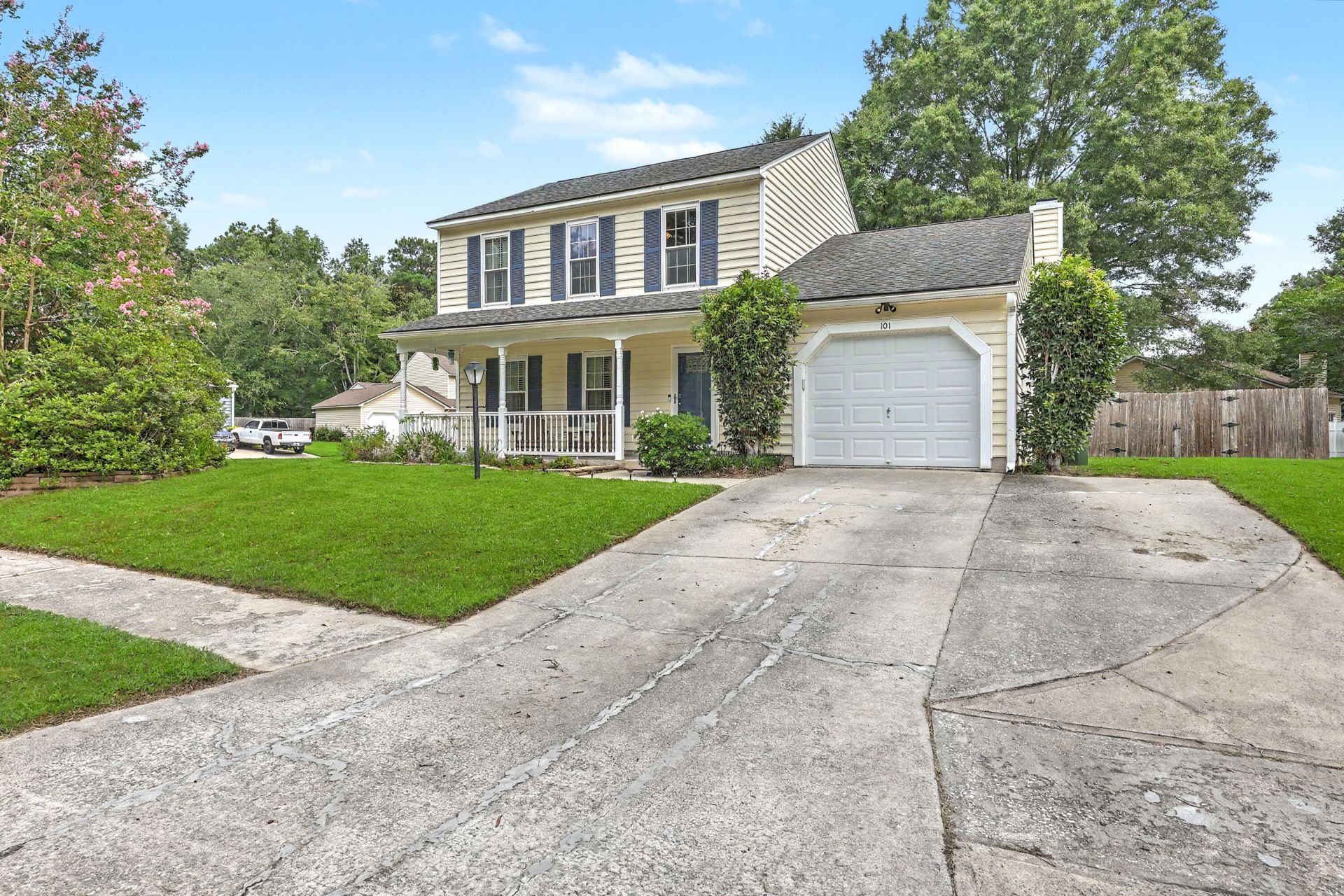 101 Margate Circle Photo 4
