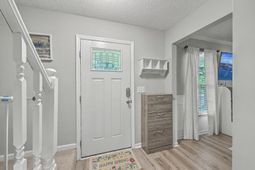 101 Margate Circle photo 4