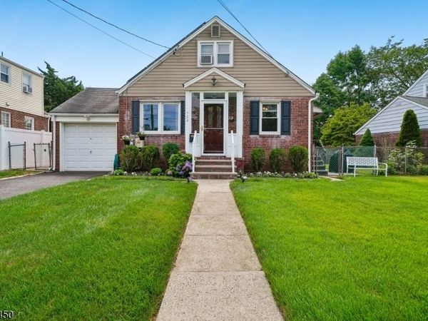 754 Dykes Ter, Union, NJ 07083