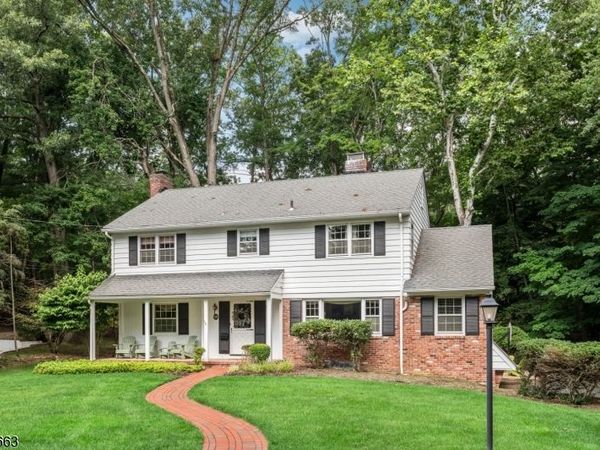 570 Bennington Ter, Ridgewood, NJ 07450