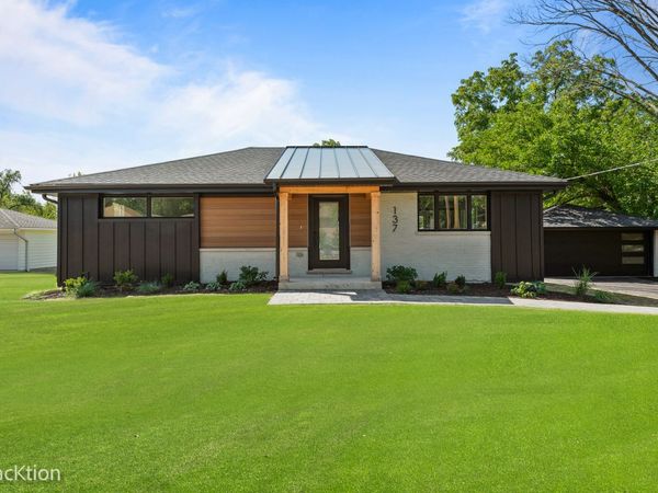 137 W Chicago Avenue , Downers Grove, IL 60515
