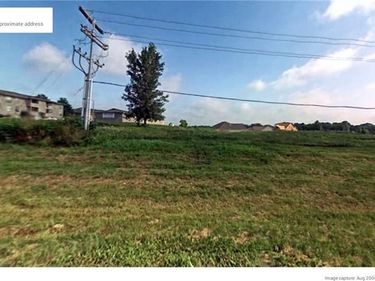S Marimack Drive, Kearney, MO 64060