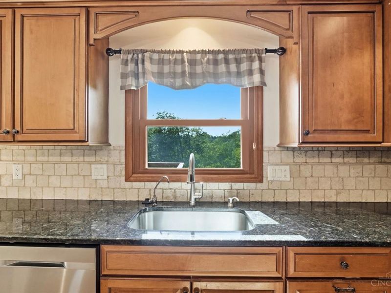 8303 Paddington Court, West Chester, OH 45069 Photo 19