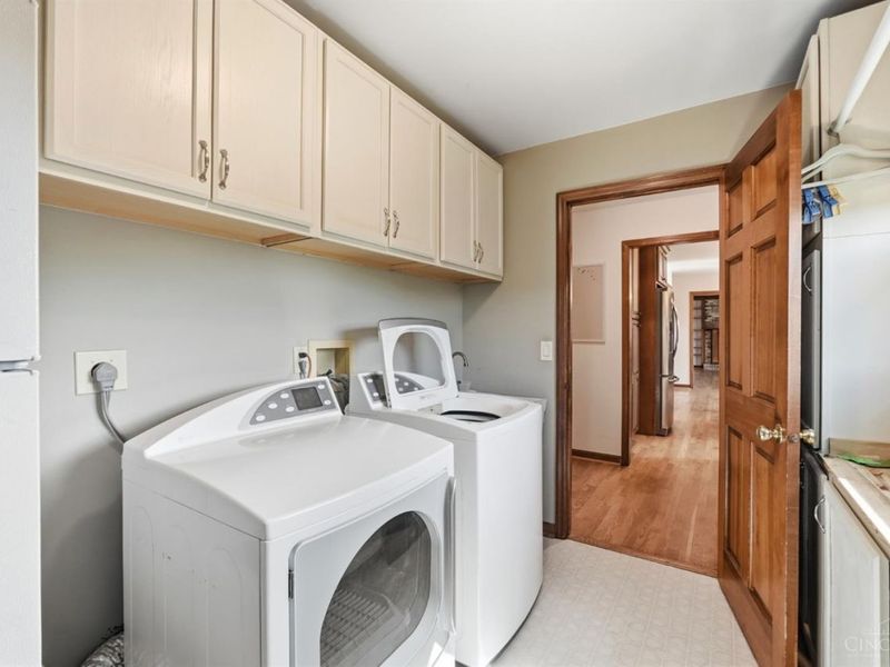 8303 Paddington Court, West Chester, OH 45069 Photo 24