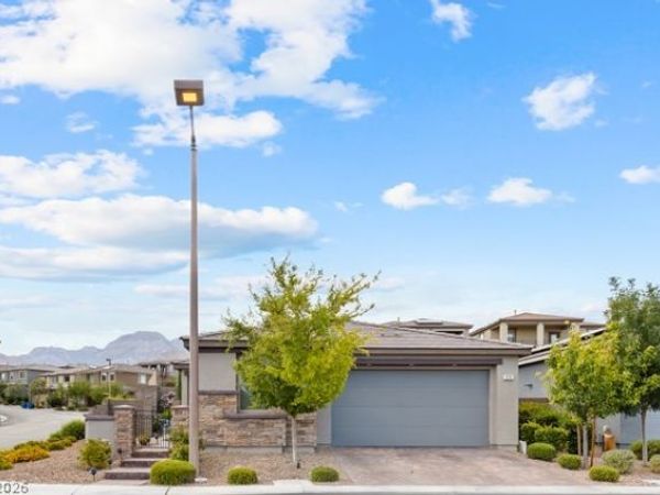 373 Coastal Redwood Street, Las Vegas, NV 89138