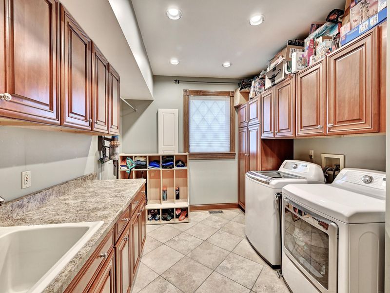 906 Squire Hill Court, Crescent Springs, KY 41017 Photo 14