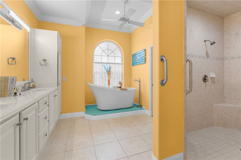 2165 6th Court Se, Vero Beach, FL 32962 Photo