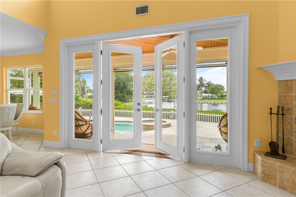 2165 6th Court Se, Vero Beach, FL 32962 Photo