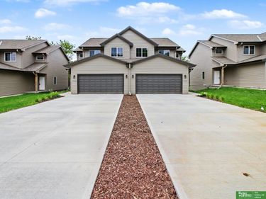 7122 N 79th Court, Omaha, NE 68122