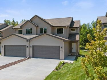 7122 N 79th Court, Omaha, NE 68122