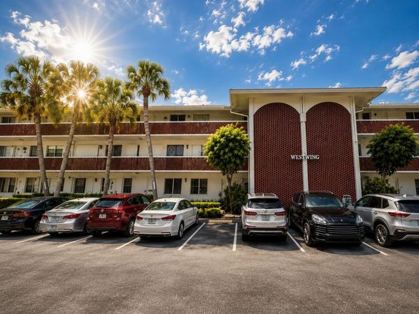 2050 NE 39th Street, Unit W312, Lighthouse Point, FL 33064