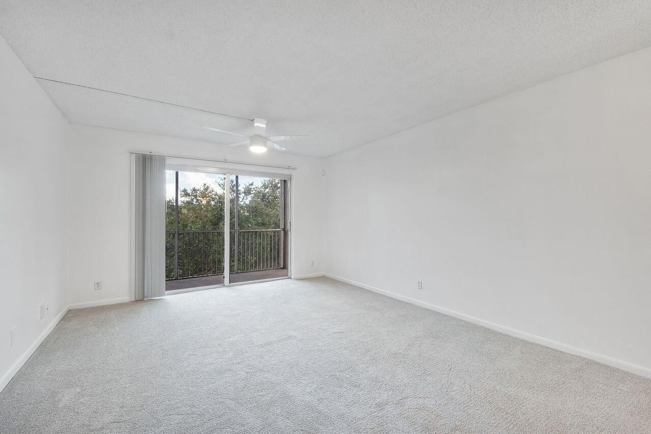 1075 Riverside Drive, Unit 508, Coral Springs, FL 33071 Photo