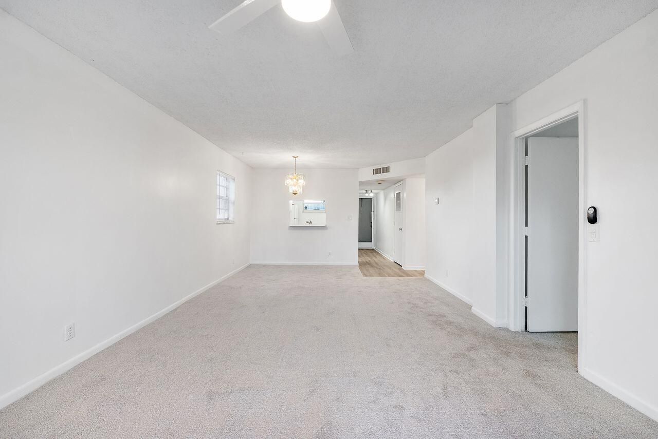 1075 Riverside Drive, Unit 508, Coral Springs, FL 33071 Photo