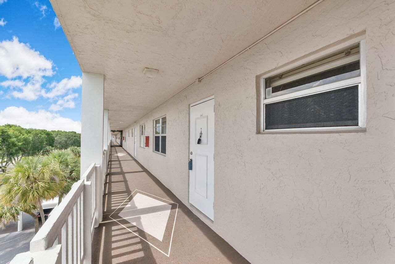 1075 Riverside Drive, Unit 508, Coral Springs, FL 33071 Photo
