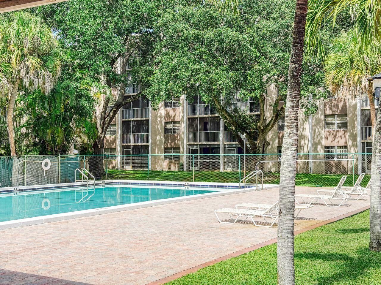 1075 Riverside Drive, Unit 508, Coral Springs, FL 33071 Photo