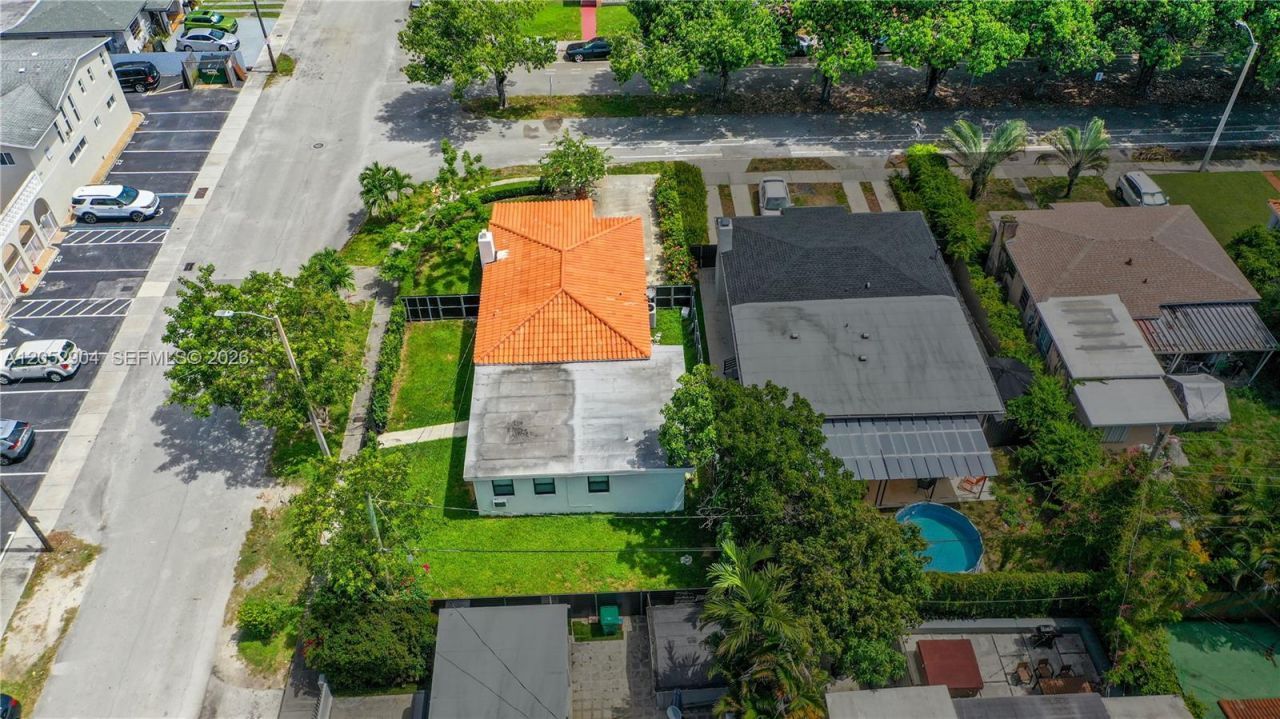 3640 SW 11th St , Miami, FL 33135 Photo