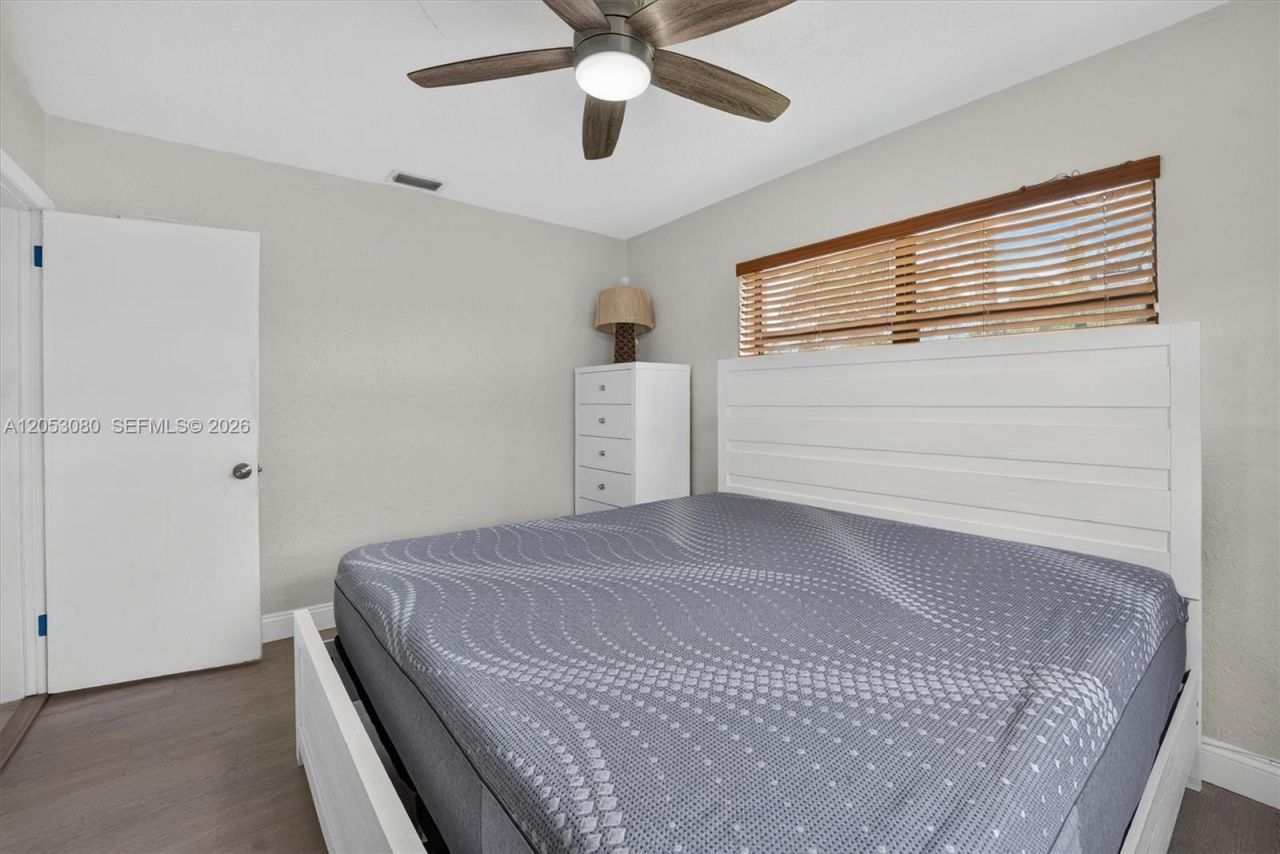 649 W Evanston Cir, Fort Lauderdale, FL 33312 Photo