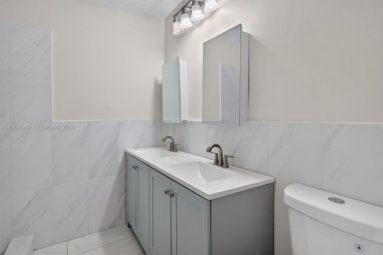 649 W Evanston Cir, Fort Lauderdale, FL 33312 Photo