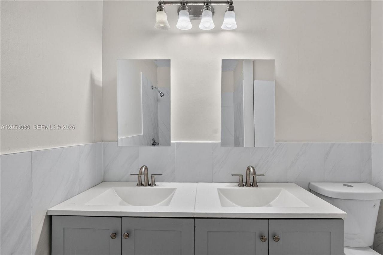 649 W Evanston Cir, Fort Lauderdale, FL 33312 Photo