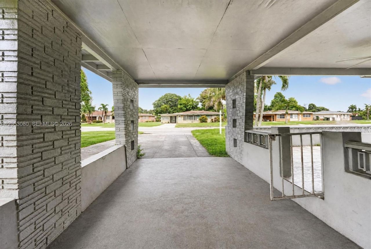 649 W Evanston Cir, Fort Lauderdale, FL 33312 Photo
