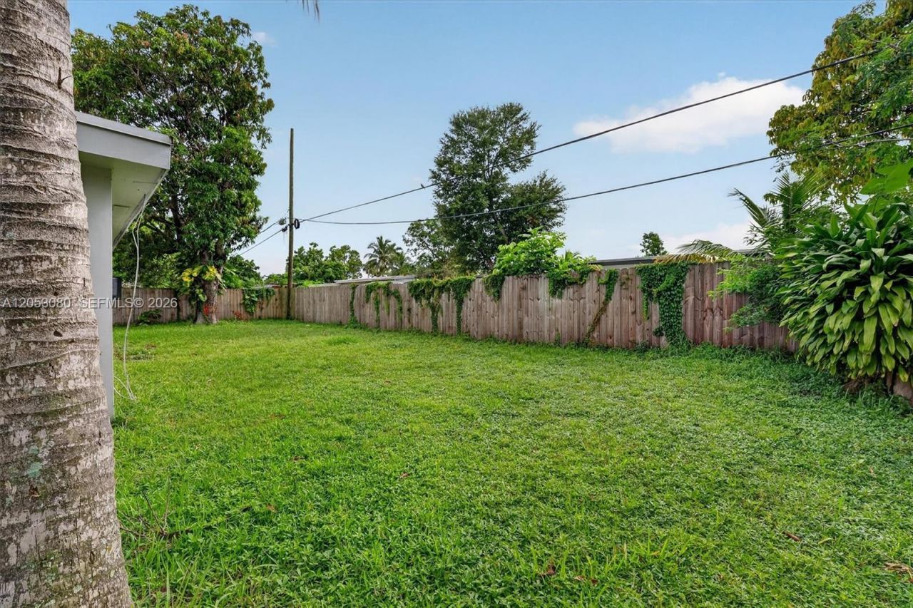 649 W Evanston Cir, Fort Lauderdale, FL 33312 Photo