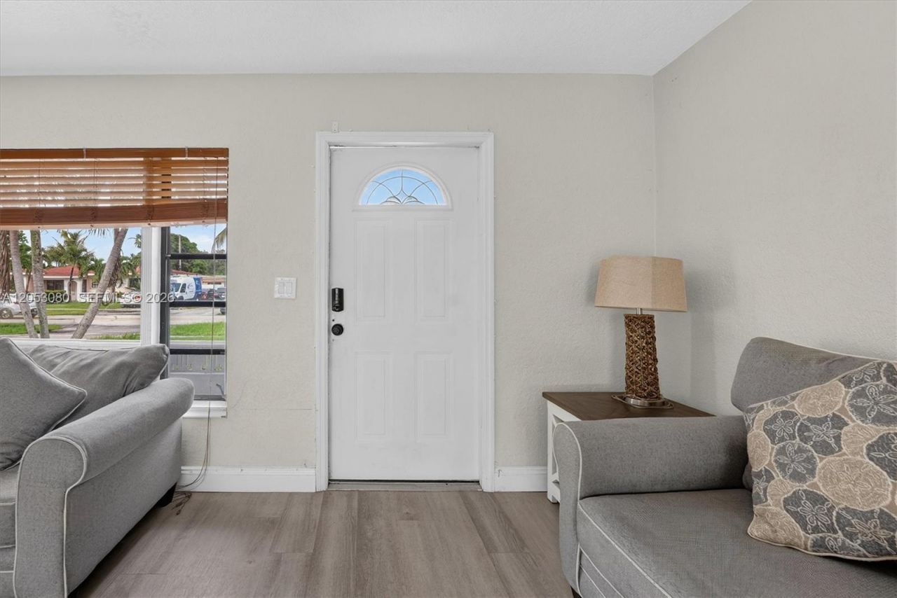 649 W Evanston Cir, Fort Lauderdale, FL 33312 Photo