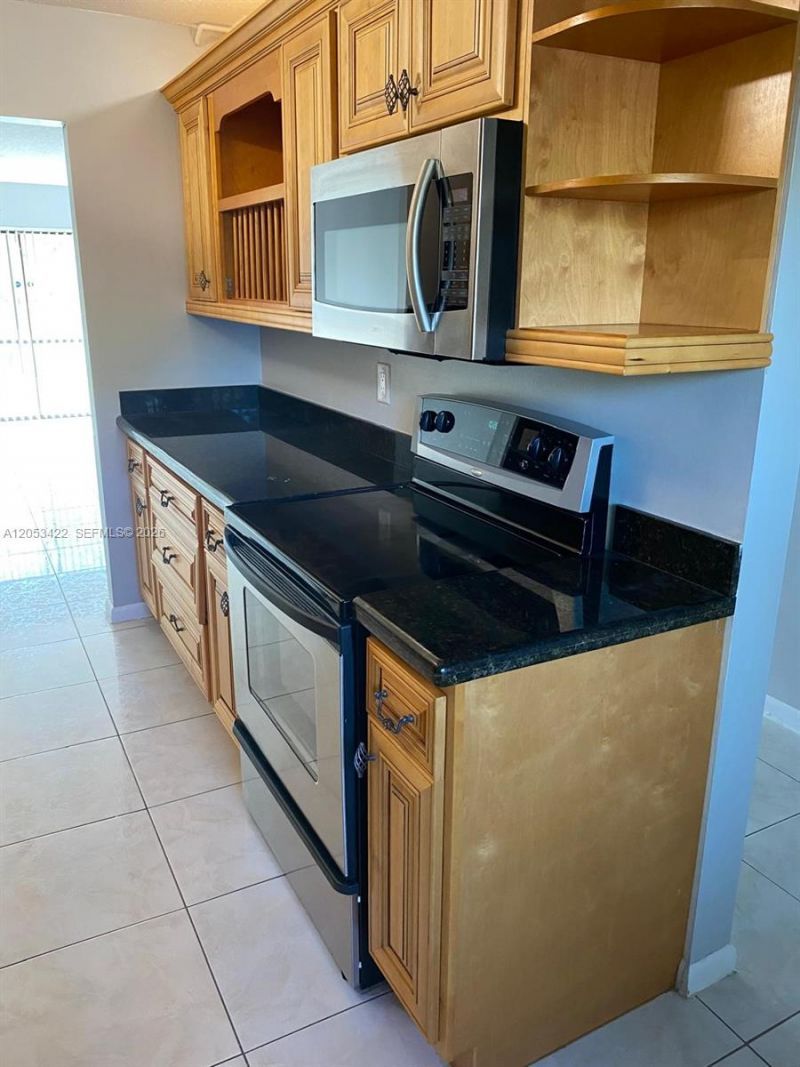 9962 Nob Hill Ct , Unit 9962, Sunrise, FL 33351 Photo