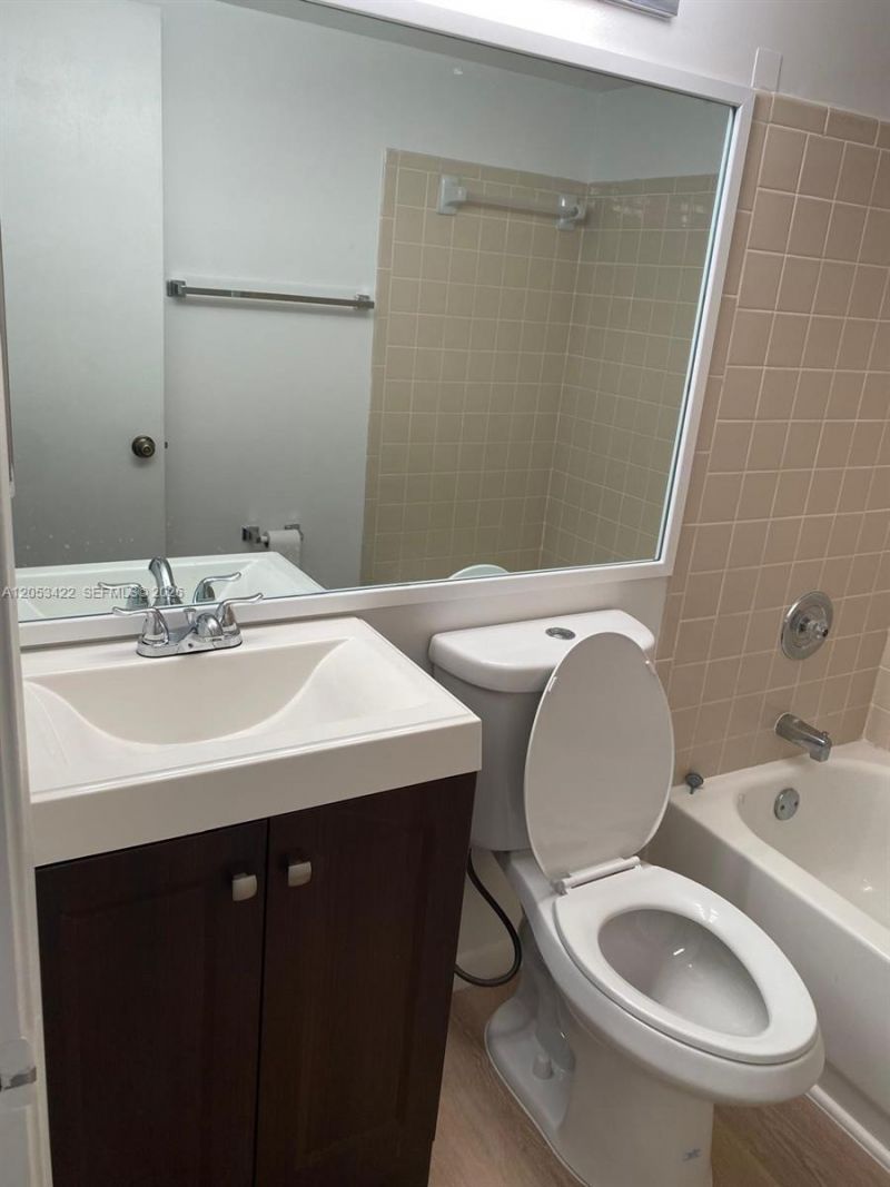 9962 Nob Hill Ct , Unit 9962, Sunrise, FL 33351 Photo