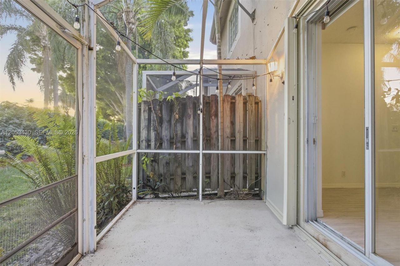 2066 Madeira Dr , Unit 2066, Weston, FL 33327 Photo