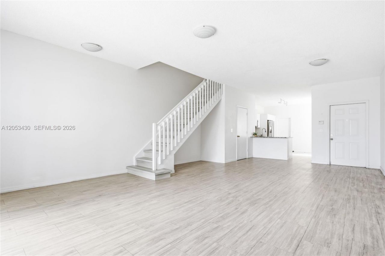 2066 Madeira Dr , Unit 2066, Weston, FL 33327 Photo