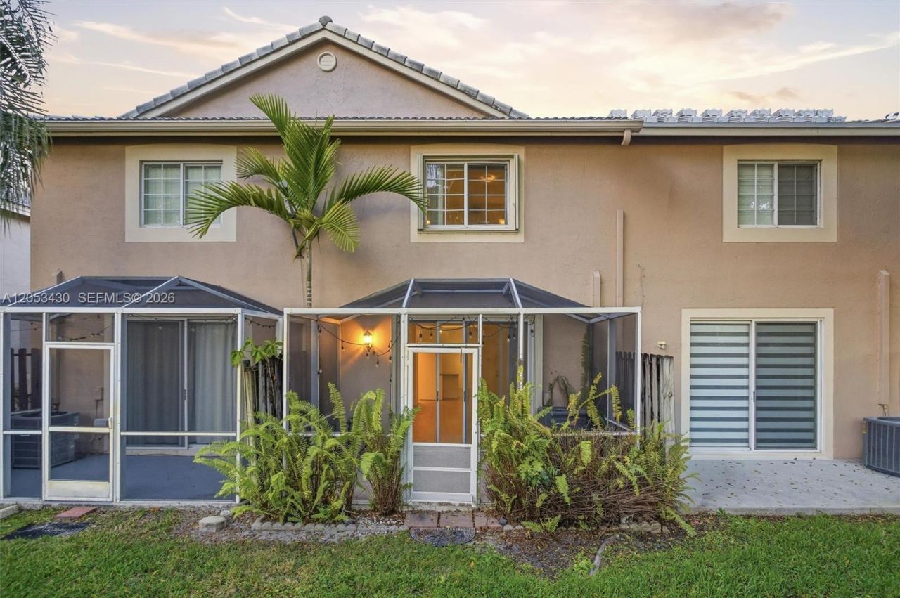 2066 Madeira Dr , Unit 2066, Weston, FL 33327 Photo
