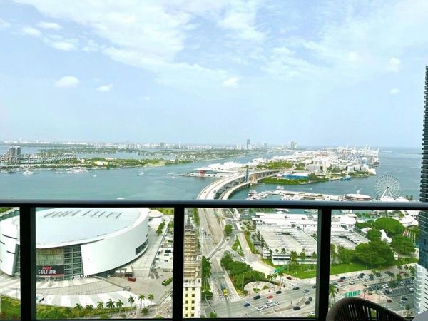 159 NE 6th St , Unit 3215, Miami, FL 33132