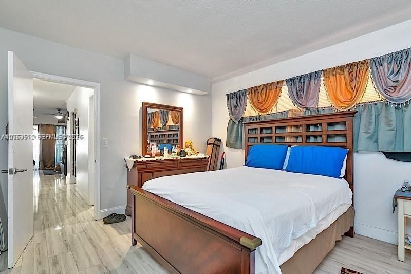 19000 NE 3rd Ct , Unit 405, Miami, FL 33179 Photo