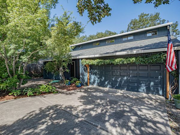 775 Oak Knoll Drive, Ashland, OR 97520