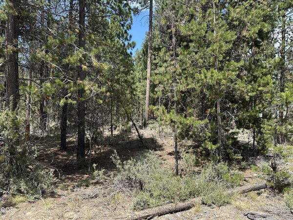 15674 Holiday Court, La Pine, OR 97739