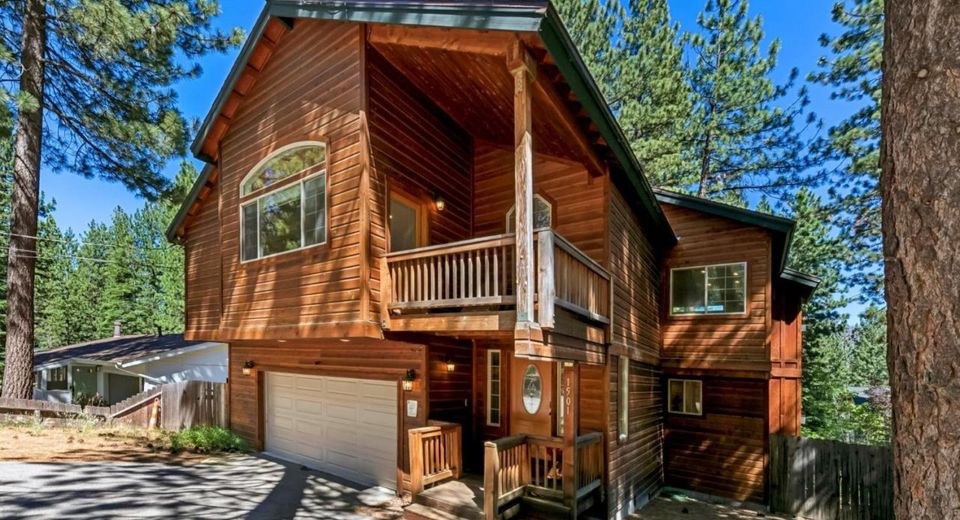 1501 Crystal Air Drive, South Lake Tahoe, CA 96150 Photo