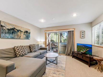 1501 Crystal Air Drive, South Lake Tahoe, CA 96150 Photo