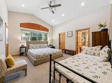 1501 Crystal Air Drive, South Lake Tahoe, CA 96150 Photo