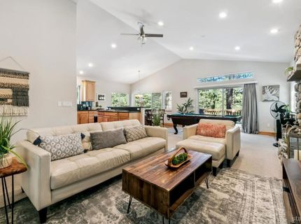 1501 Crystal Air Drive, South Lake Tahoe, CA 96150 Photo