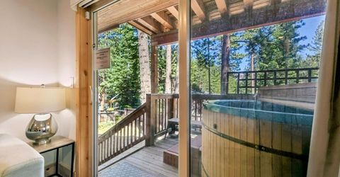 1501 Crystal Air Drive, South Lake Tahoe, CA 96150 Photo