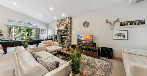 1501 Crystal Air Drive, South Lake Tahoe, CA 96150 Photo