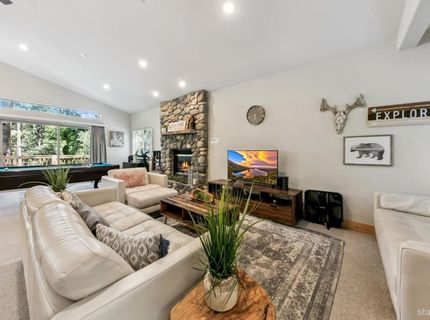 1501 Crystal Air Drive, South Lake Tahoe, CA 96150 Photo
