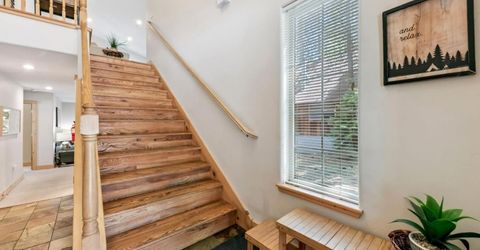 1501 Crystal Air Drive, South Lake Tahoe, CA 96150 Photo