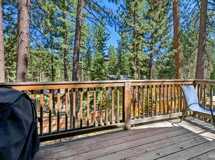 1501 Crystal Air Drive, South Lake Tahoe, CA 96150 Photo