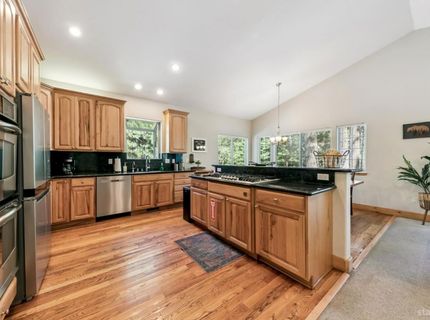 1501 Crystal Air Drive, South Lake Tahoe, CA 96150 Photo